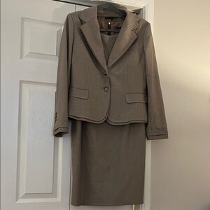 ANTONIO MELANI Beige Blazer and Skirt Ensemble
